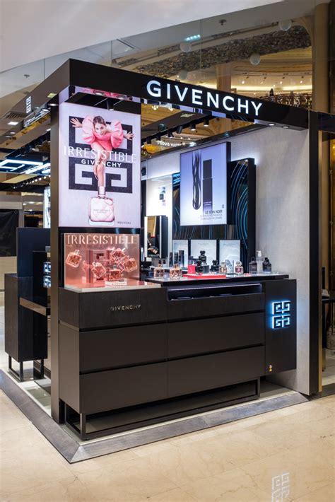 givenchy galerie lafayette